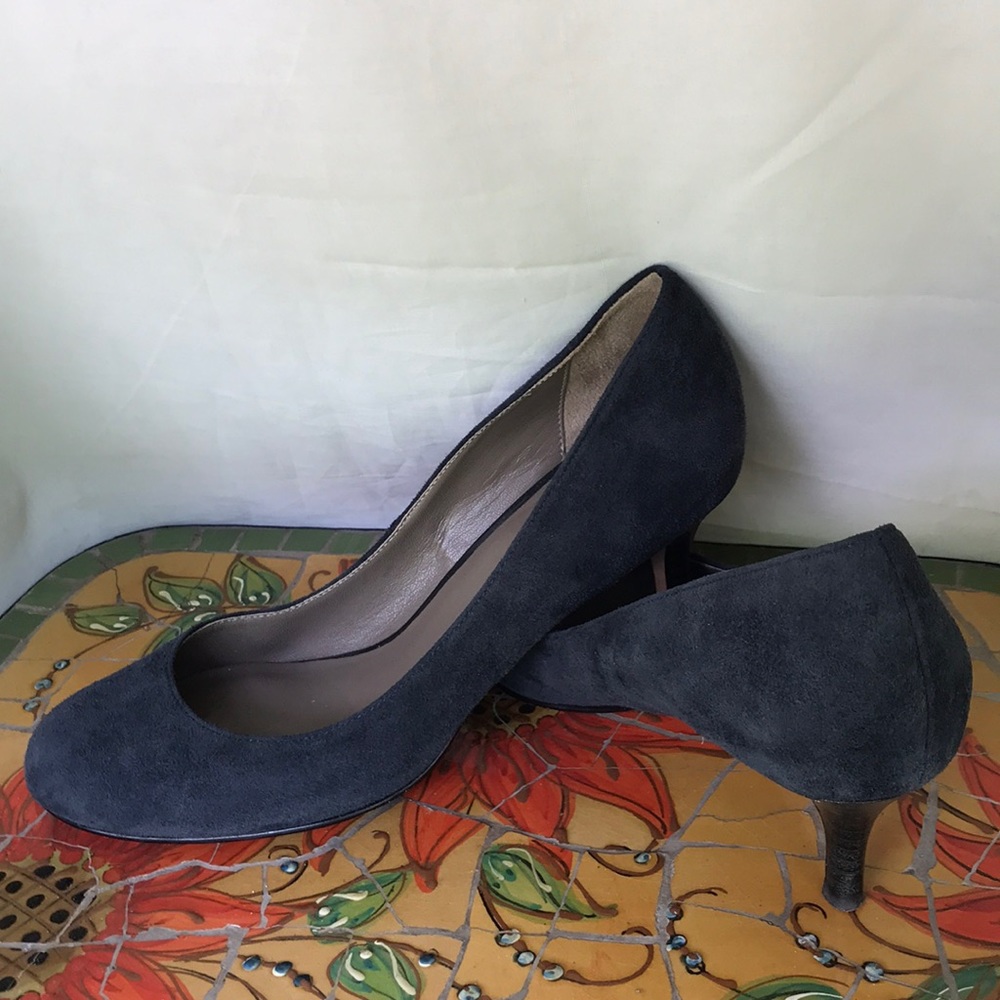 Cole Haan Nike Air Navy Suede Pumps